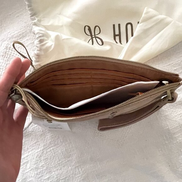 🎉 NEW LISTING NWT HOBO Vida Wristlet in Guilded Beige 100% Genuine Leather - Picture 13 of 14